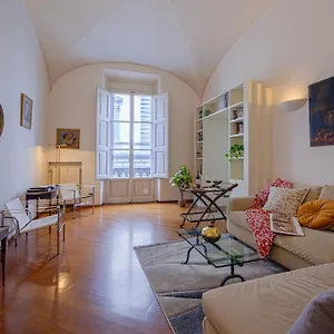Lungarno Prestige - Residenza Nobiliare Florence